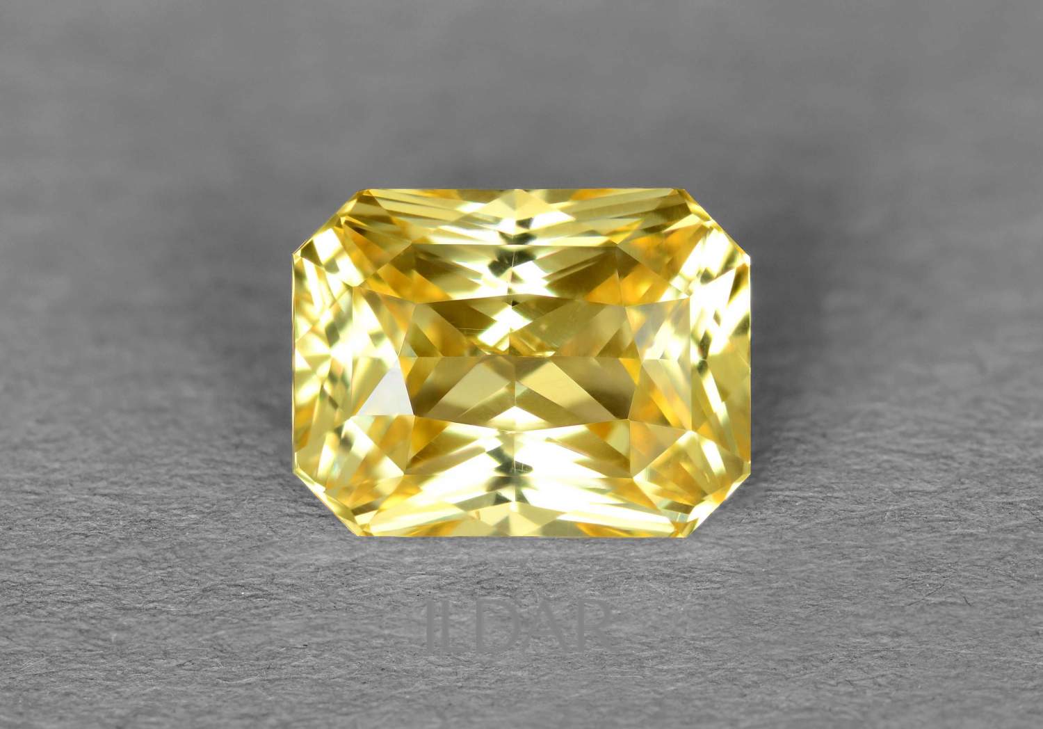 Precious natural yellow sapphire without treatment 4.14 ct order