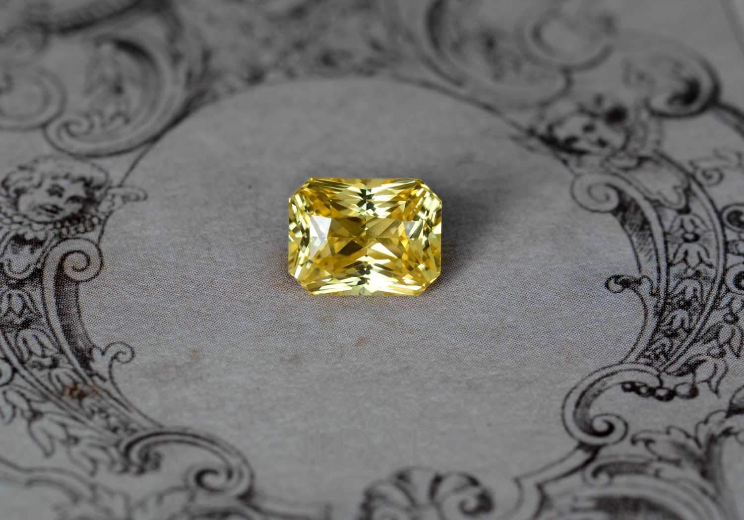 Precious natural yellow sapphire without treatment 4.14 ct order