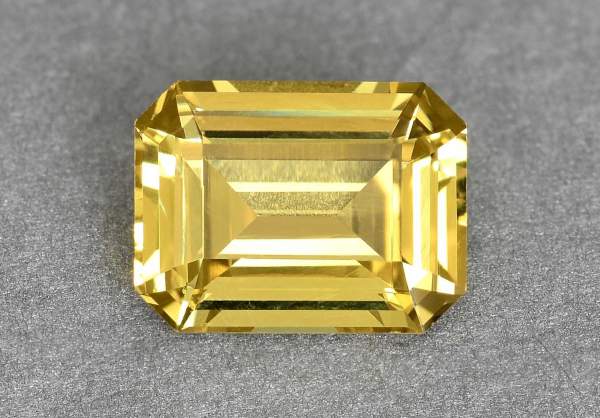 Emerald cut yellow sapphire 3.28 ct