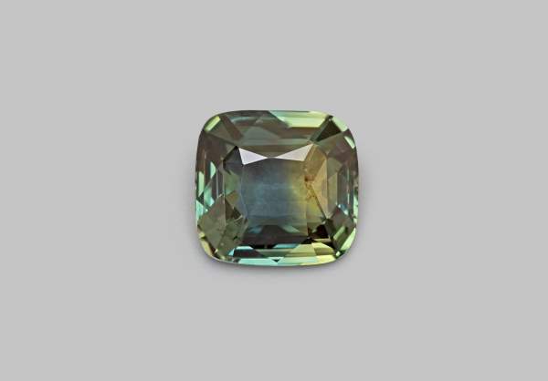 Green sapphire 1.6 ct