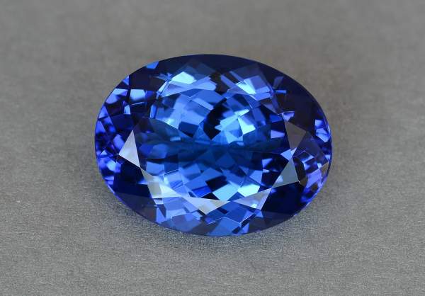 Oval cut precious tanzanite from Tanzania 10.49 ct