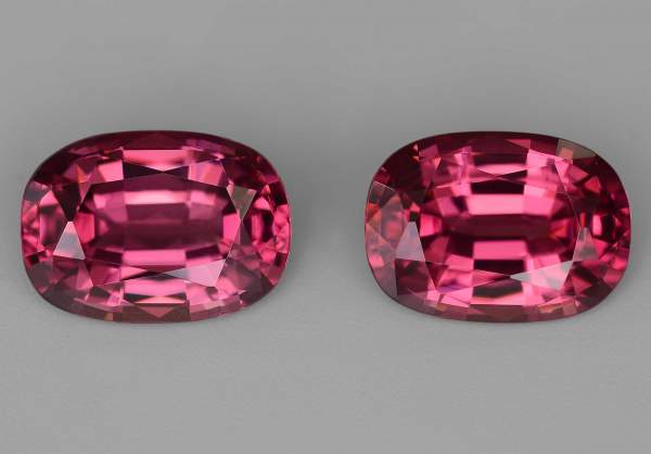 Pair of natural cushion cut spinel from Myanmar 5.3 ct