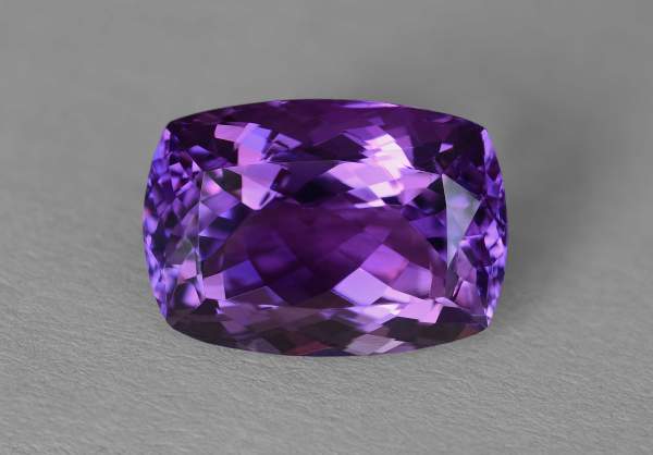 Purple cushion-shaped amethyst 18.65 ct