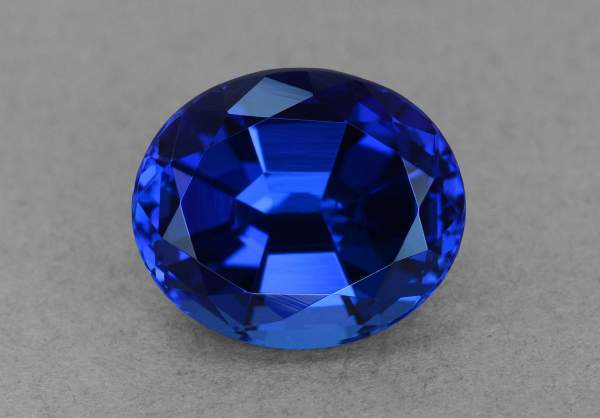 Blue tanzanite from Tanzania 5.77 ct