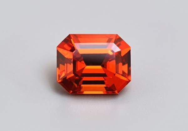 Orange garnet 2.94 ct