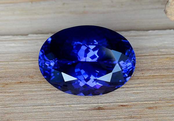Blue violet oval cut tanzanite 13.03 ct
