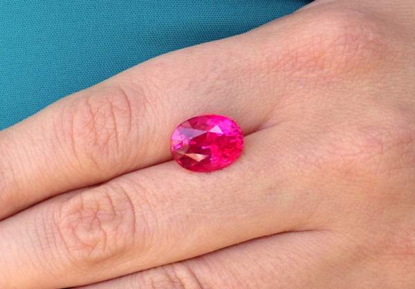 Natural pink spinel 6.13 ct