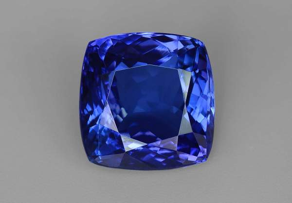 Cushion cut blue tanzanite 6.56 ct