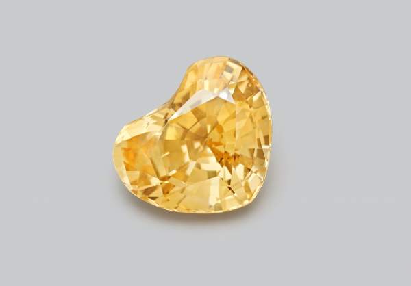 Heart cut sapphire from Sri Lanka 3.51 ct