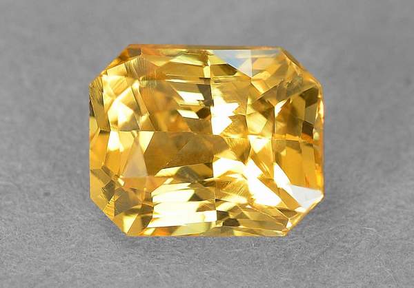 Bright yellow sapphire without heat treatment 1.51 ct