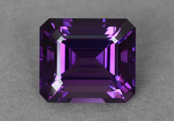 Large emerald cut amethyst gemstone 37 ct