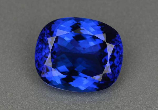 Tanzanite blue 25.52 ct