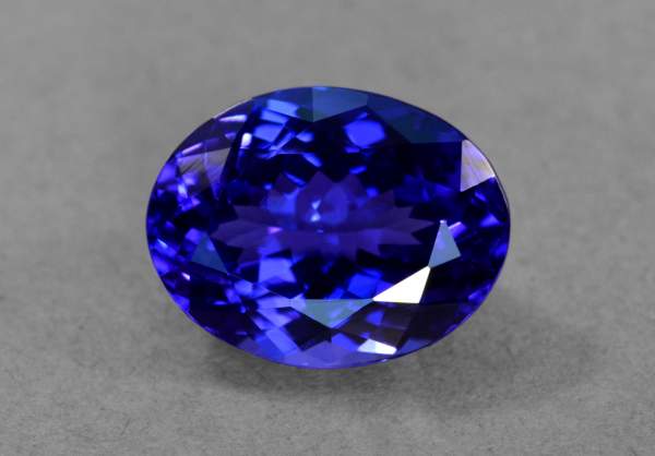Blue violet oval cut tanzanite 5.89 ct