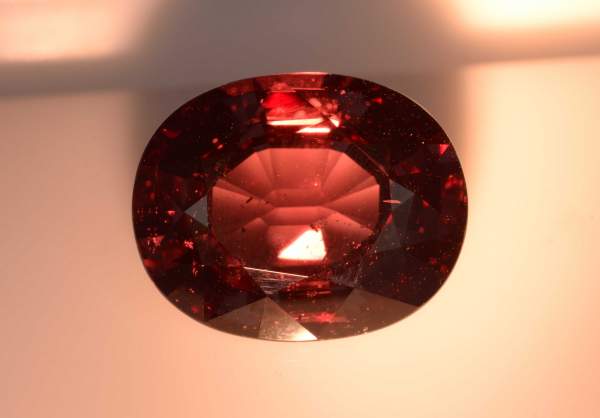 Color-changing garnet from Tanzania 15.8 ct