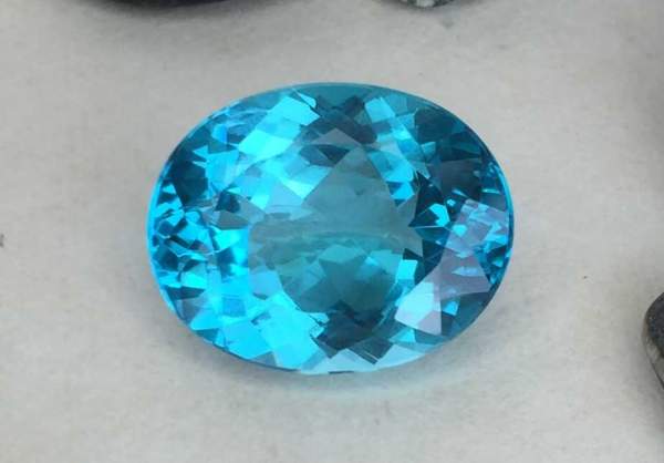Blue apatite gemstone 11.3 ct