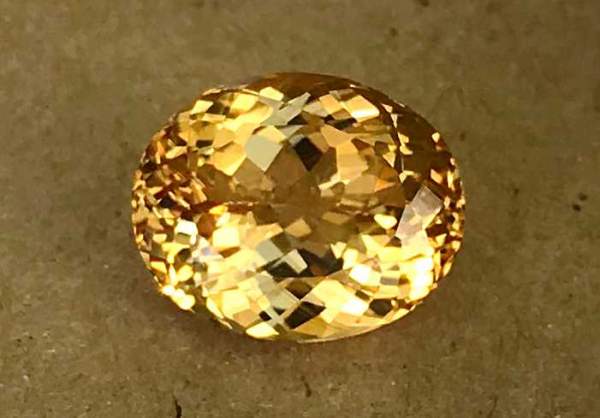 Natural imperial topaz 4.28 ct
