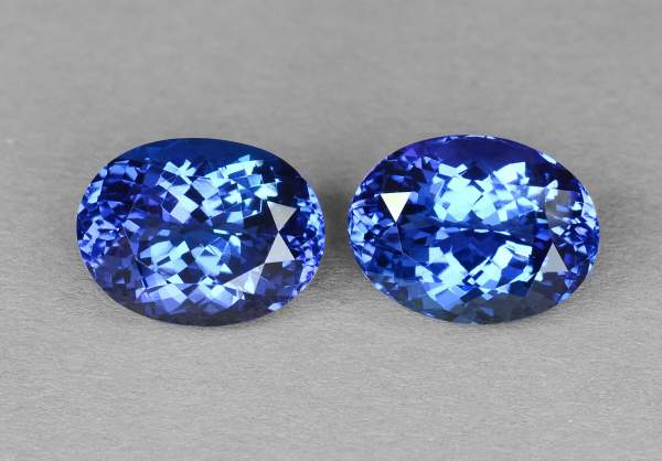 Pair of oval cut tanzanites 11.84 ct