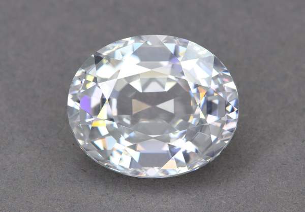 Natural colorless zircon from Cambodia 9.73 ct