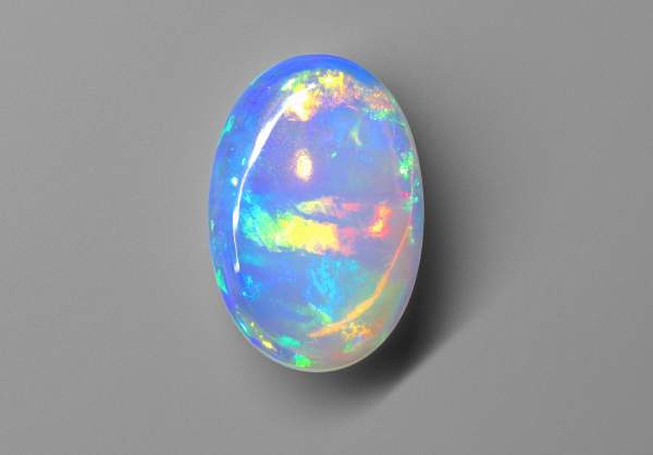 Natural white opal from Ethiopia 6.11 ct
