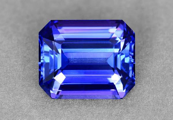 Emerald cut tanzanite 9.6 ct