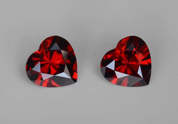 Pair of red garnets 4.62 ct
