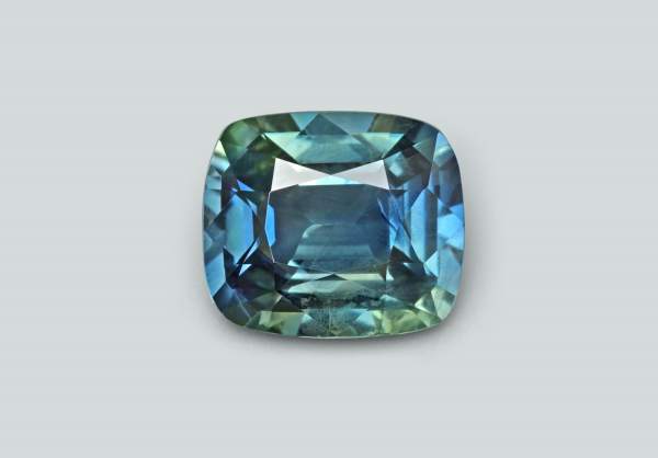 Fancy bi-color sapphire from Sri-Lanka 1.5 ct