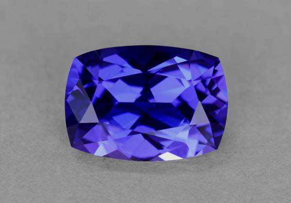 Cushion cut blue tanzanite 2.85 ct