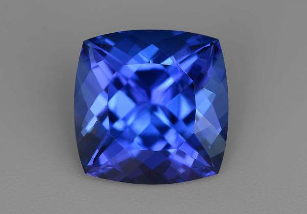 Square cushion-shaped tanzanite 2.94 ct