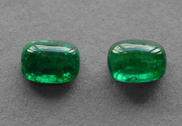 Pair of emerald cabochons 15.45 ct