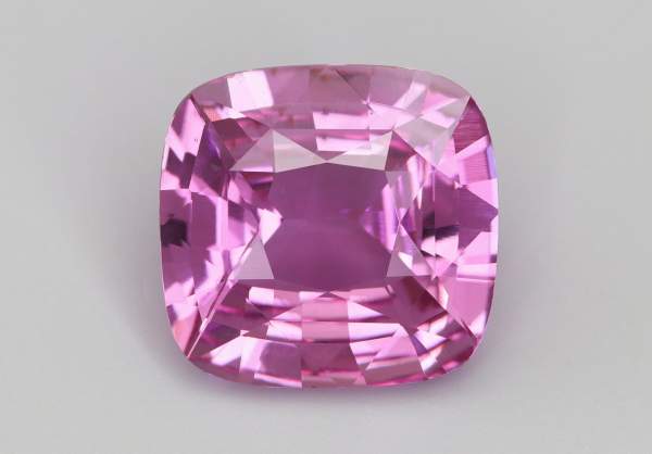 Cushion cut pink sapphire 1.03 ct