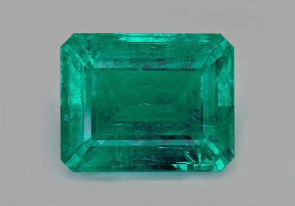 Light green emerald 11.65 ct