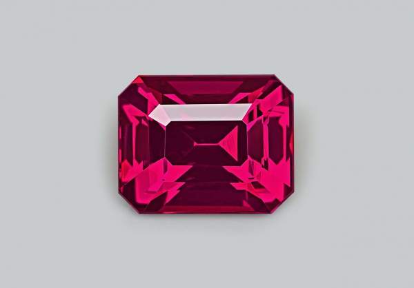 Purple garnet from Tanzania 5.45 ct