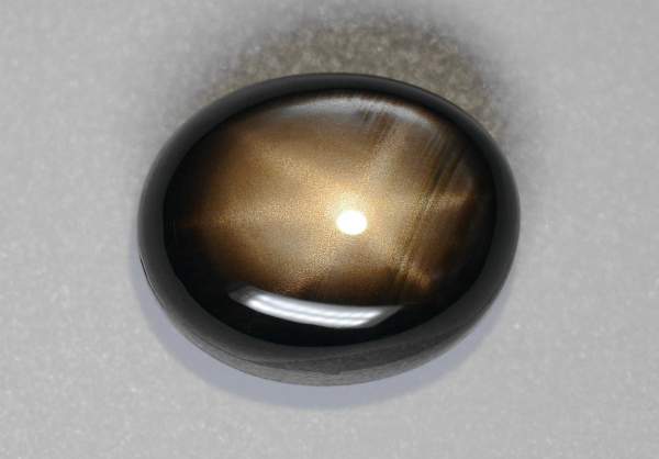 Star sapphire from Thailand 6.66 ct