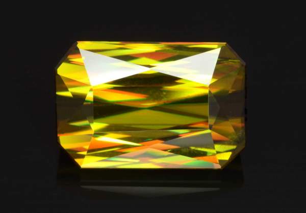 Natural octagon-shaped sphene 9.93 ct