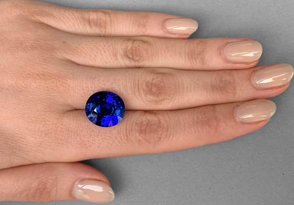 Oval cut blue tanzanite 16.08 ct