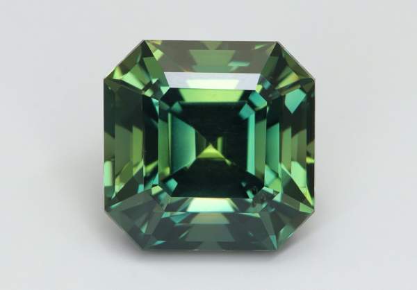 Ceylon green sapphire 3.64 ct